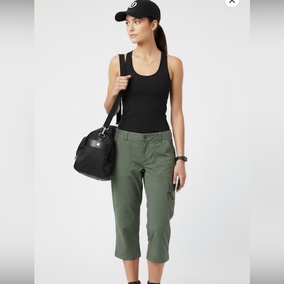 Columbia Pants - Columbia Omni Shield Midrise Hiking Bermuda Length Cargo Shorts